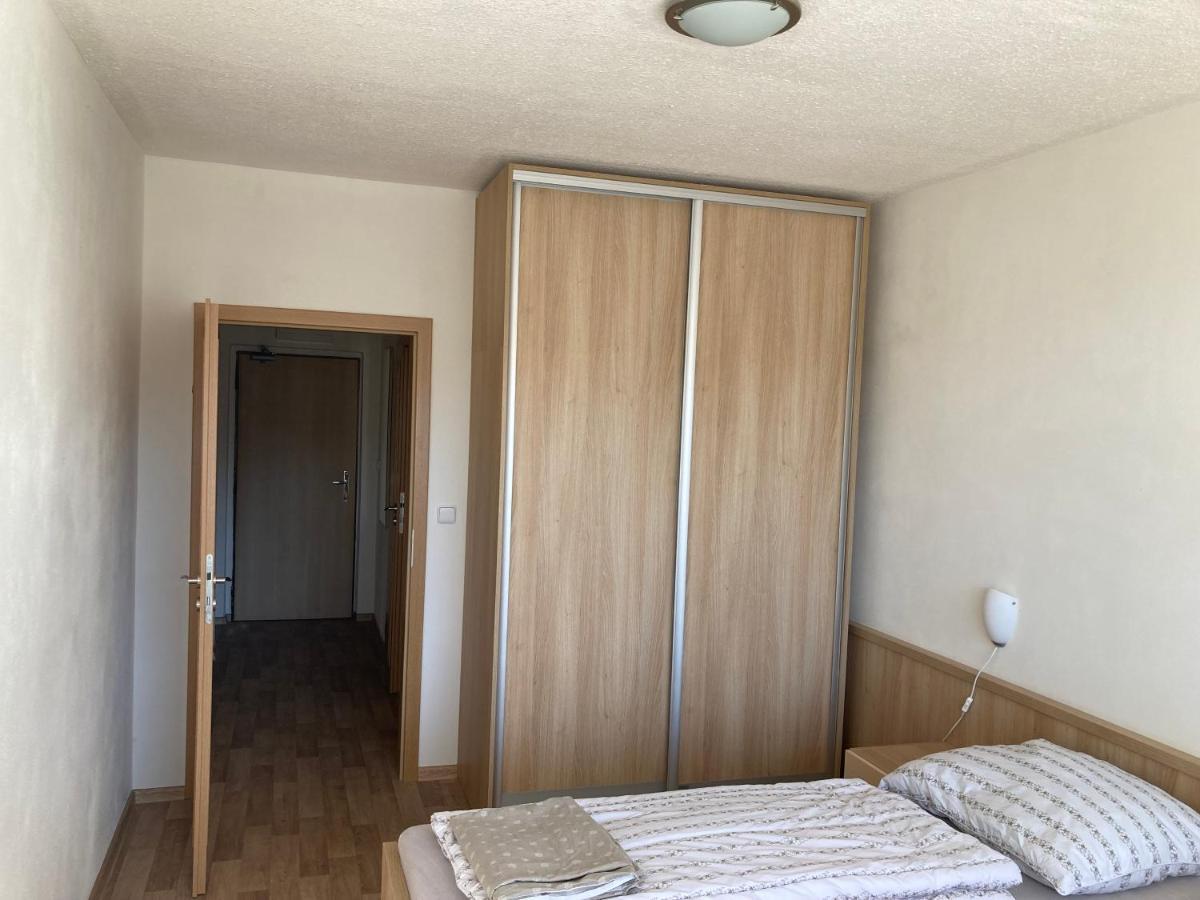 Apartman Vsemina 300 Exteriör bild