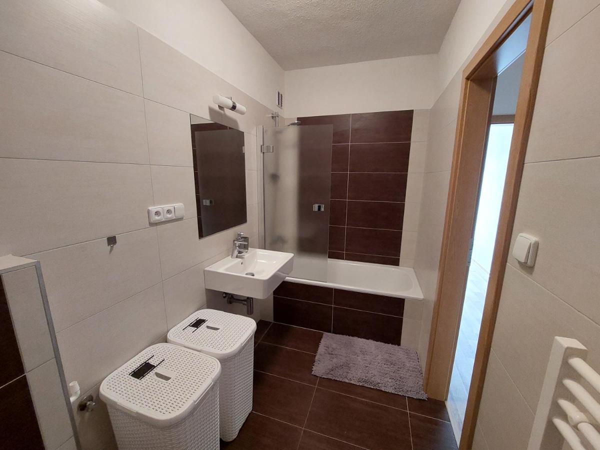 Apartman Vsemina 300 Exteriör bild